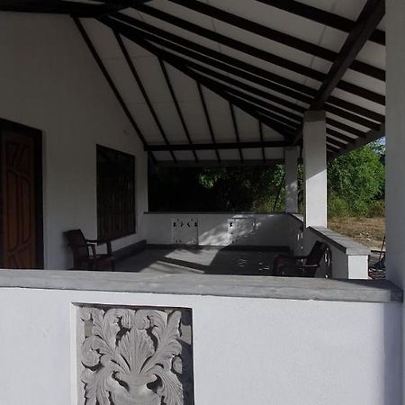 Bed and Breakfast La Felicita à Mannar Extérieur photo